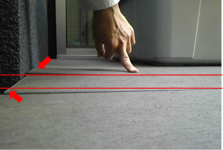 温度差による床板の伸縮や反り