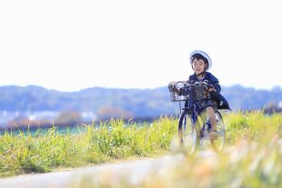 雨の日、自転車はどこに置こう？サイクルスペースを計画しよう！ 自転車 駐輪場 サイクルポート 外構 庭 子ども グランド工房