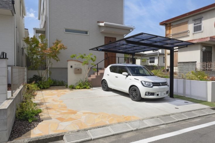 駐車場もお庭の一部