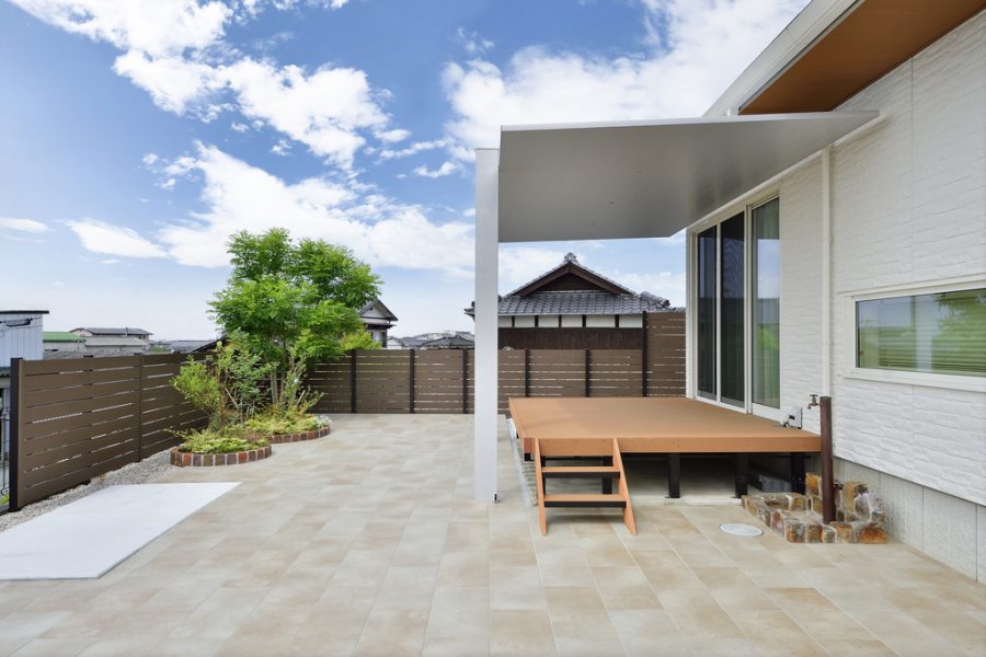 LIXILテラスSCで実現する快適な屋外空間:シンプルで美しい独立型テラスの魅力 - GardenJournalGarden journal ...