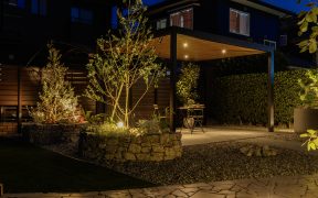 秋の夜長を彩る、お庭ライティングの楽しみ方