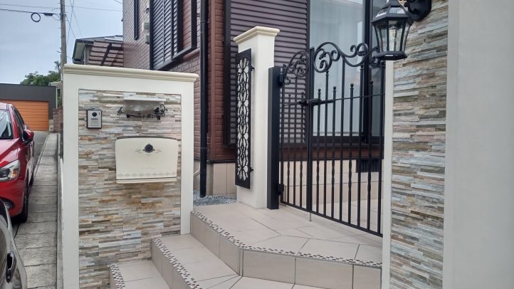 外構リフォーム 改修 門塀 鋳物 石貼り タイル 笠木 ディーズガーデン 福岡