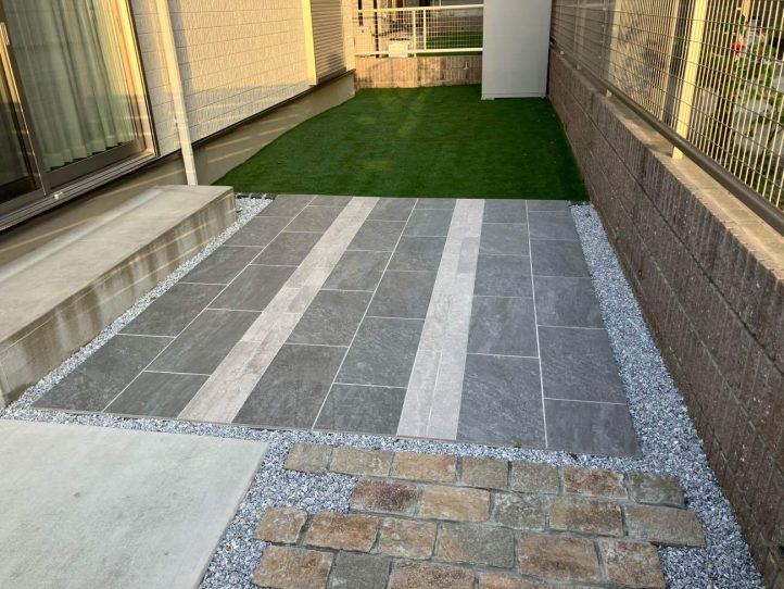 タイルテラス 石貼りアプローチ