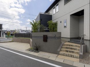門塀　ジョリパット　アーバンボーダータイル　ヴィコ