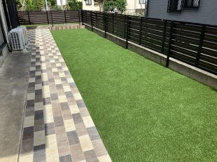 雑草対策　人工芝　ｲﾝﾀｰﾛｯｷﾝｸﾞ　ｺﾝｸﾘｰﾄ