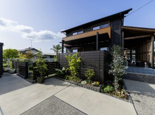 佐賀店　ガーデン工事 施工例　愛犬と過ごす庭