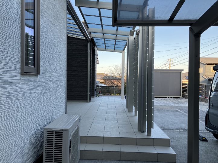 タイルデッキ　タイルテラス　テラス屋根　アプローチ