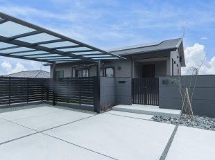 新築外構　三協アルミ　スカイリード2台用 モダン外構