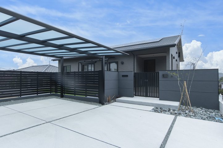 新築外構　三協アルミ　スカイリード2台用 モダン外構