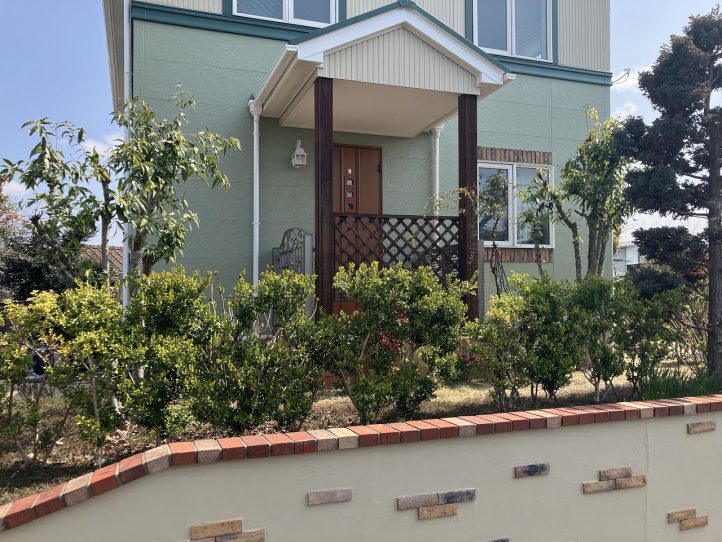 外壁塗装とブロック塀塗装、ウッドフェンス塗装（宗像市、岡垣、遠賀、福津、古賀）