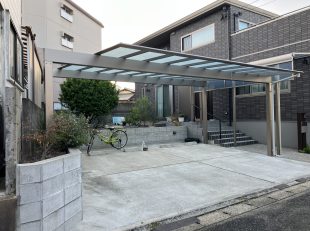 柱移動した二台用カーポート