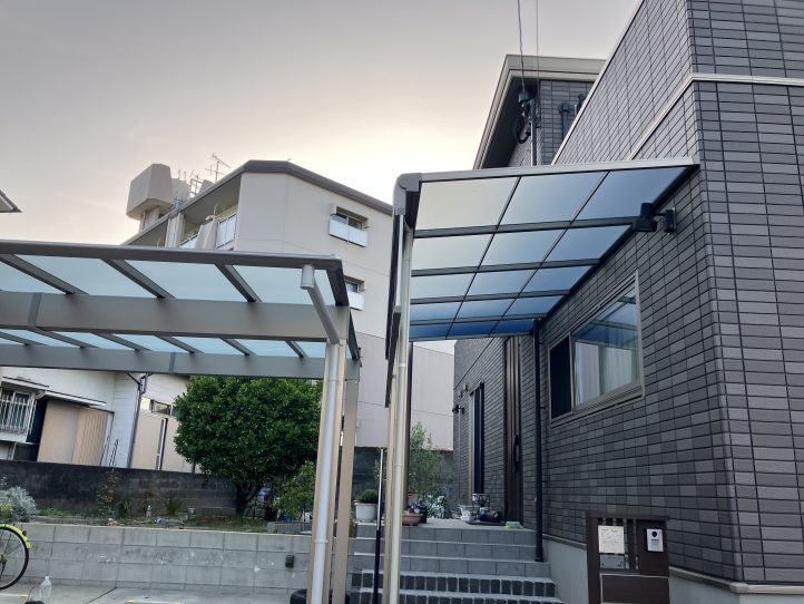 テラス屋根とカーポート