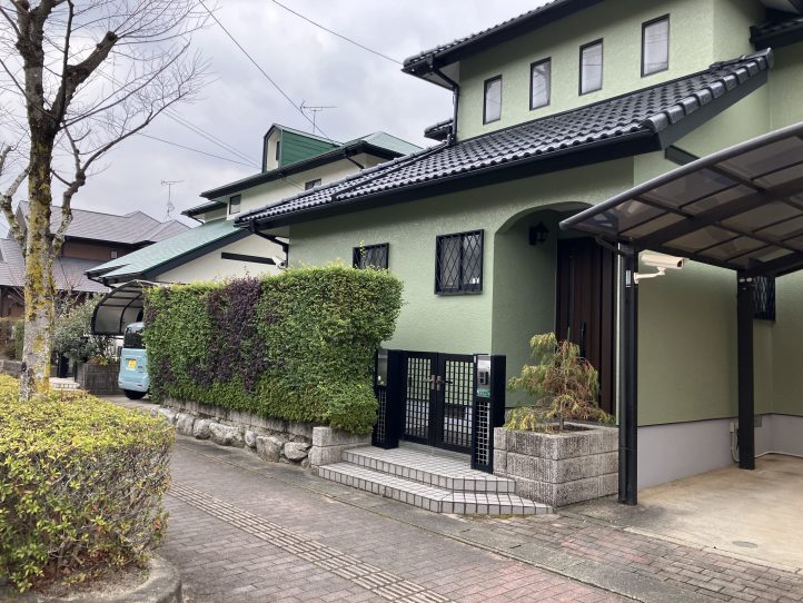 生垣の門周り
