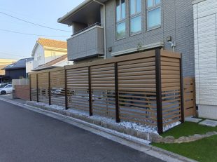 Gスクリーンフェンス、木調、横板、ルーバー、透け感