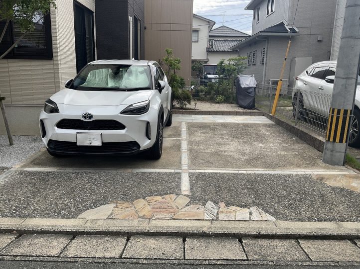 ベルストーンの車庫目地