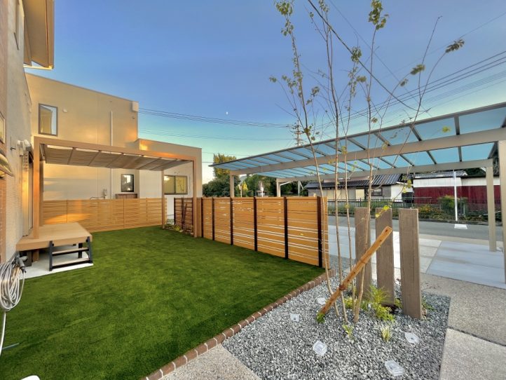 外構　エクステリア　カーポート　スカイリード　フェンス　樹脂　人工芝　シェード　デッキ