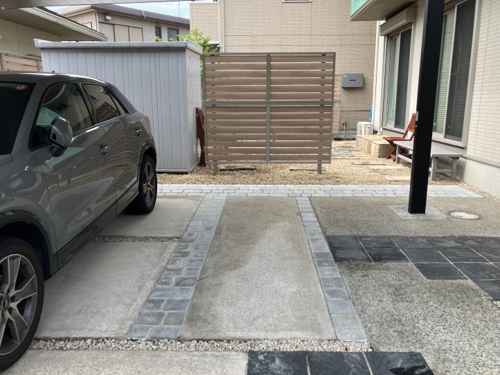 グランド工房　車庫土間　自然石