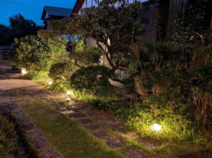 グランド工房 小倉 和モダン 和風 ガーデン 坪庭 エクレル  砂利 グリ石 釉遊ブリック 照明 ライティング