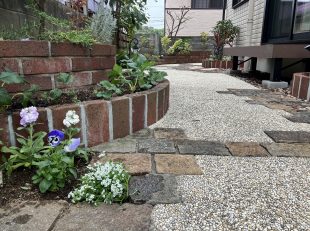 グランド工房　植栽メンテナンス　草花　すまいるサン　ガーデン　花　剪定