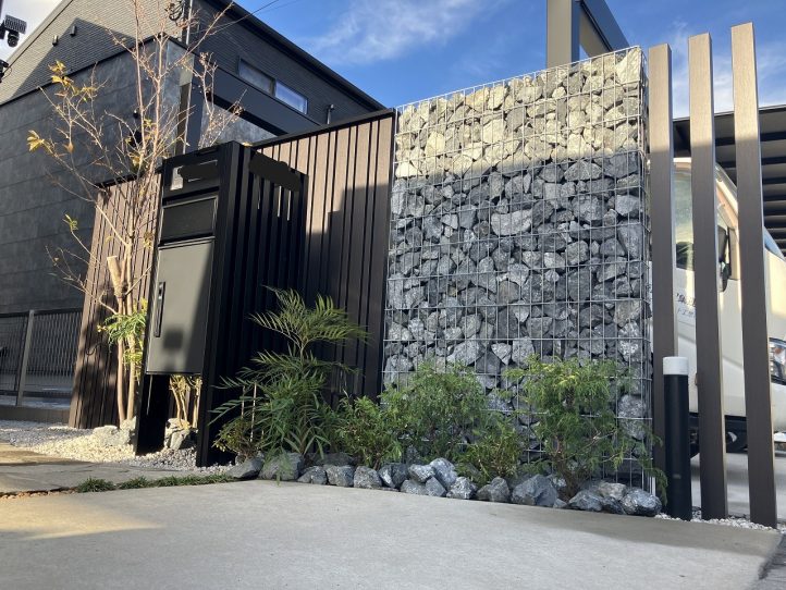 ガビオン　三協アルミ　目隠し　石　ぐり石　フェンス