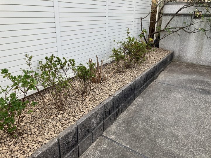 グランド工房　小倉店　フェンス　アルミ　目隠し　花壇　移植　防草対策　