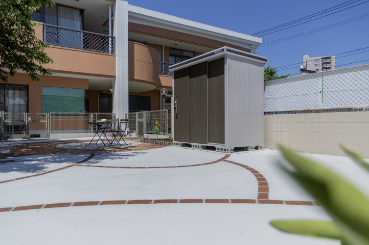 コンクリートにRのデザイン