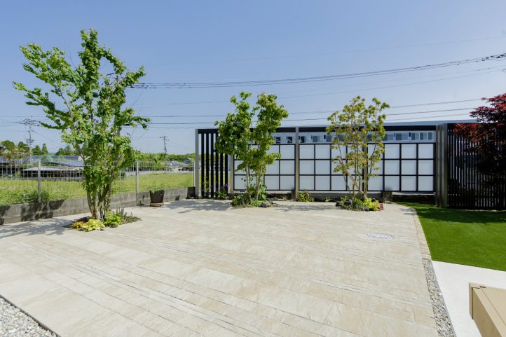 インターロッキングでデザイン性のあるお庭