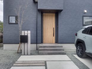 門塀　アプローチ　門柱