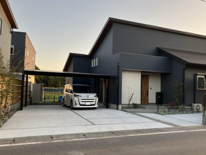 カーポート、車庫、外構、新築外構、アプローチ、フレームフェンス、ラインフェンス