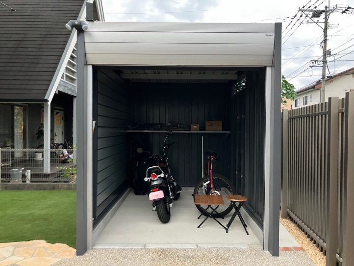 バイクガレージ