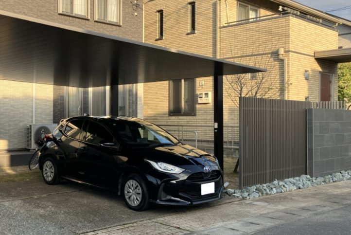 カーポートSC　梁延長タイプ　目隠しフェンス　プログコートフェンス　タイル貼りウォール