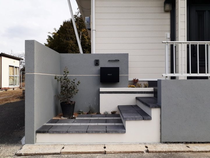 門塀　門周り　モノトーン　シンプル　カッコイイ　グレー