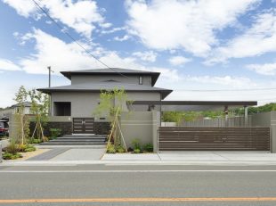 外構　かっこいい　モダン　モノトーン　クローズ　プラスG