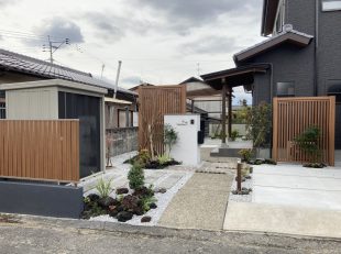 外構　門塀　和風　Mグローリア　スクリーンフェンス　植栽