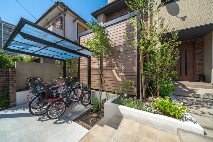 外構　リフォーム　プラスG　駐輪場　タイル　デッキ　横浜市