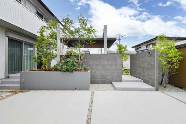 プライベートガーデン　屋根のある暮らし　憩いの場