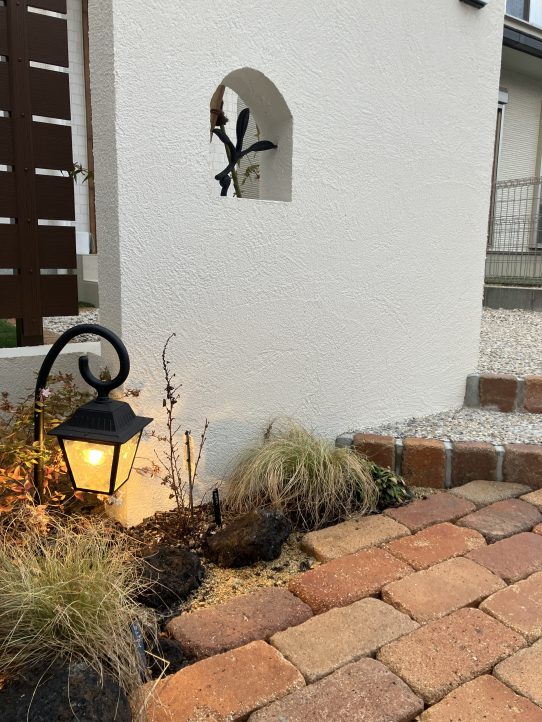 ガーデンパスライト