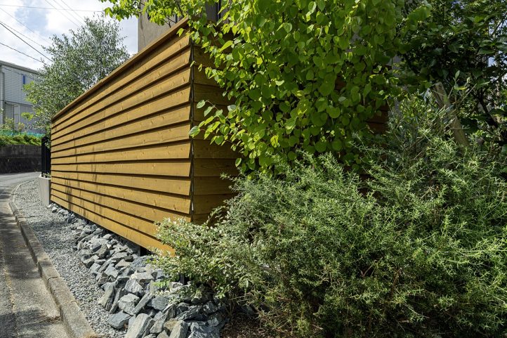 木製フェンス鎧張り