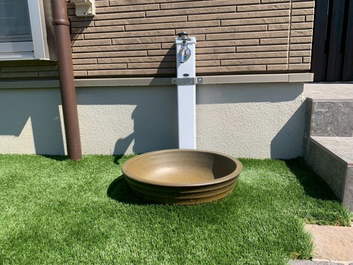 陶器の水栓パン