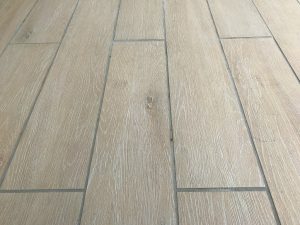 グランド工房　相模原店　木目タイル　セラウッディー