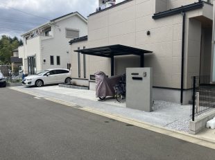 間口の広いご新築外構工事 モノトーンでまとめました。