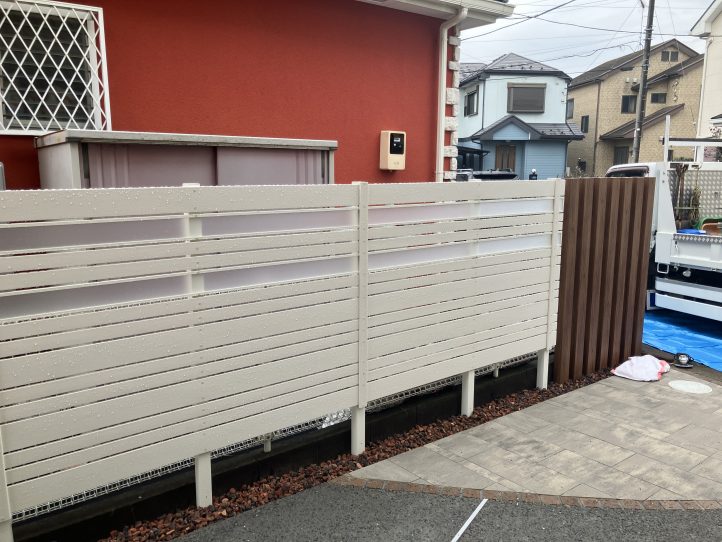 ポリカパネルフェンス