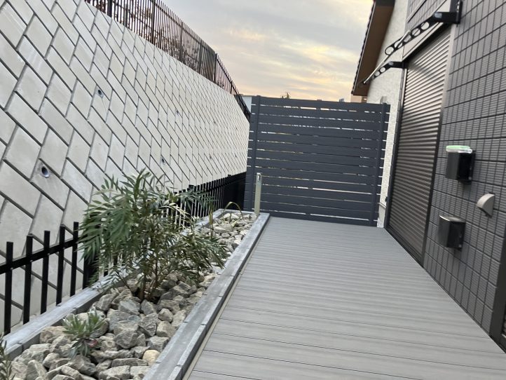 F＆F　マイティウッドフェンス