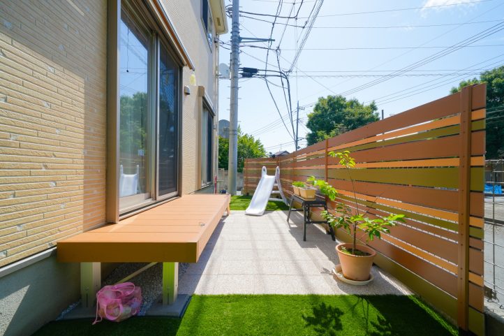 マイティウッドフェンス　リウッドデッキ　インターロッキング