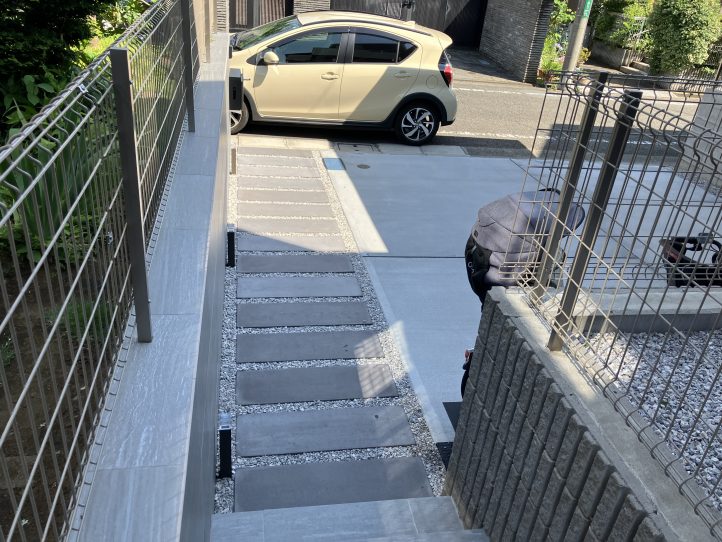 アプローチ　飛石