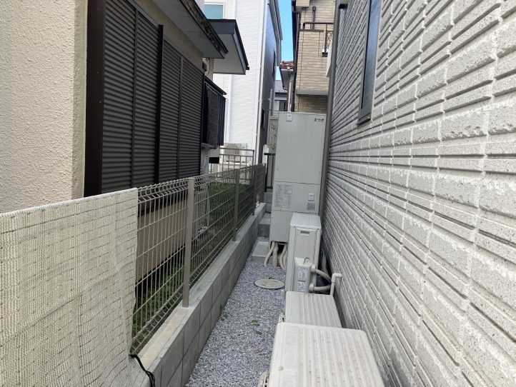 メッシュフェンス