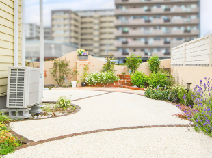 欧風デザインの庭