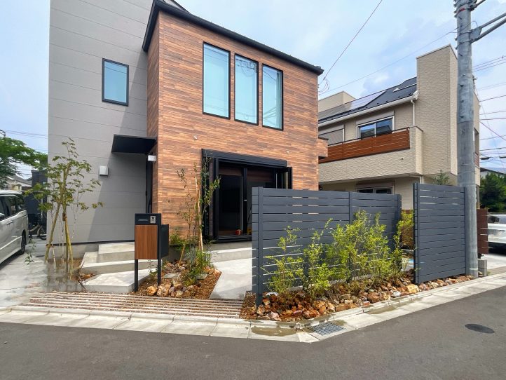 緑が生える新築外構
