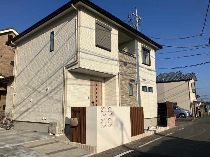 ①